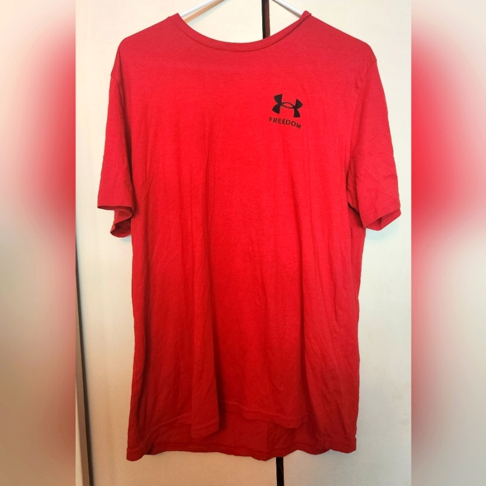 Under Armour Men's Red T-Shirt